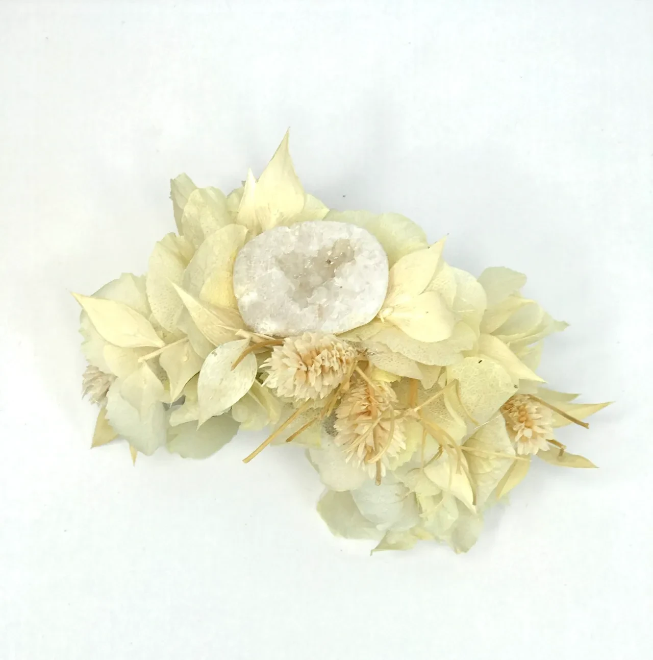 Dried flowers with crystal geode center arrangement